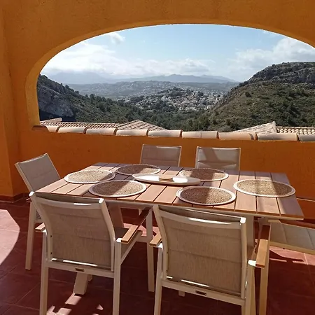 Апартаменты Casa Esme Cumbre Del Sol - Spacious 3bed 2bathroom With Fantastic Views And Pool Бенитачель
